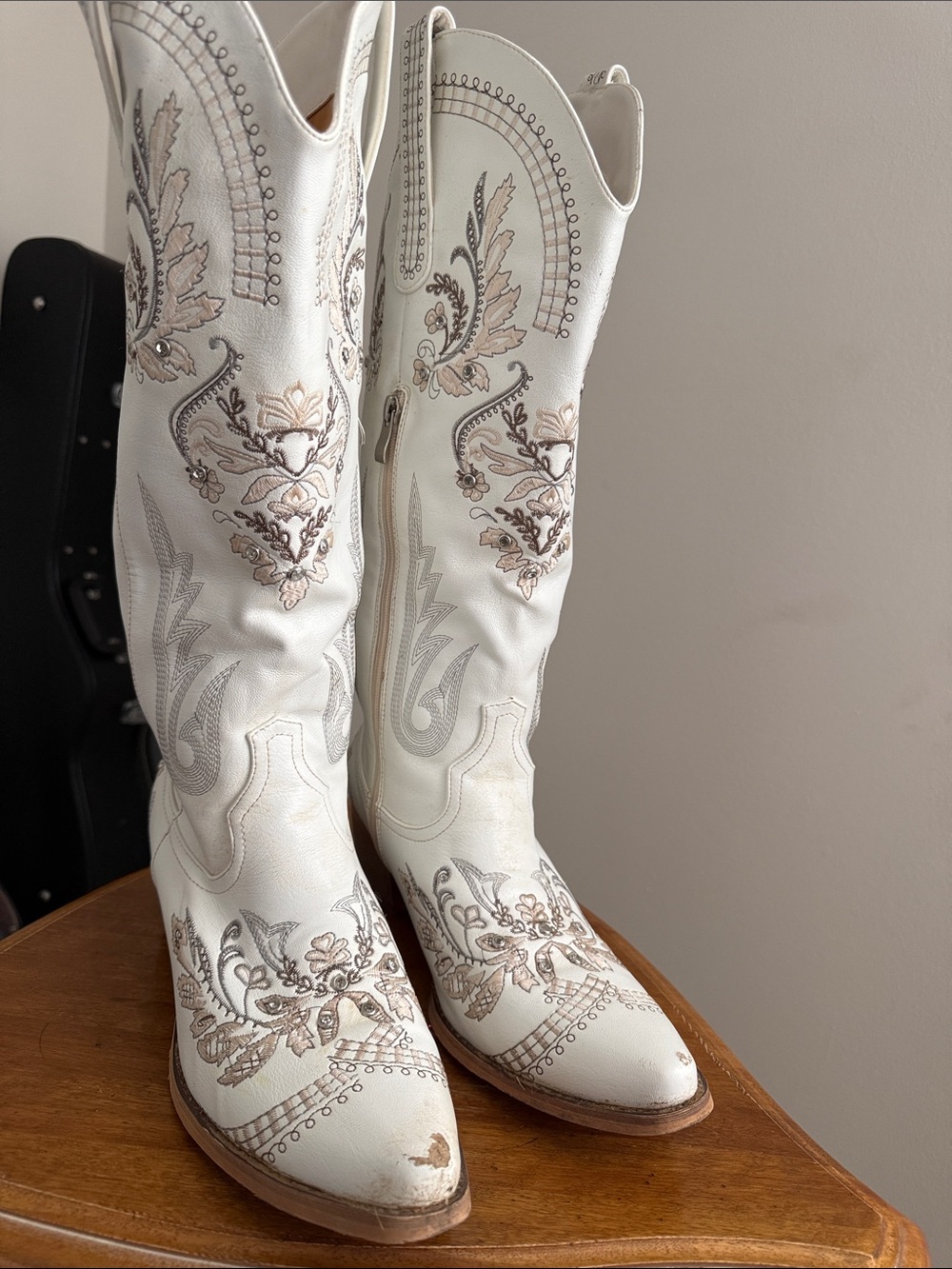 Women's White Embroidered Western Boots
